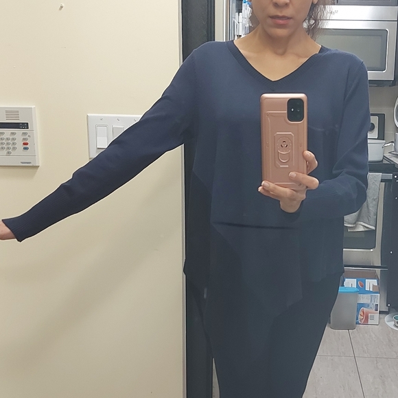 Sweater, long sleeved top - Picture 4 of 4